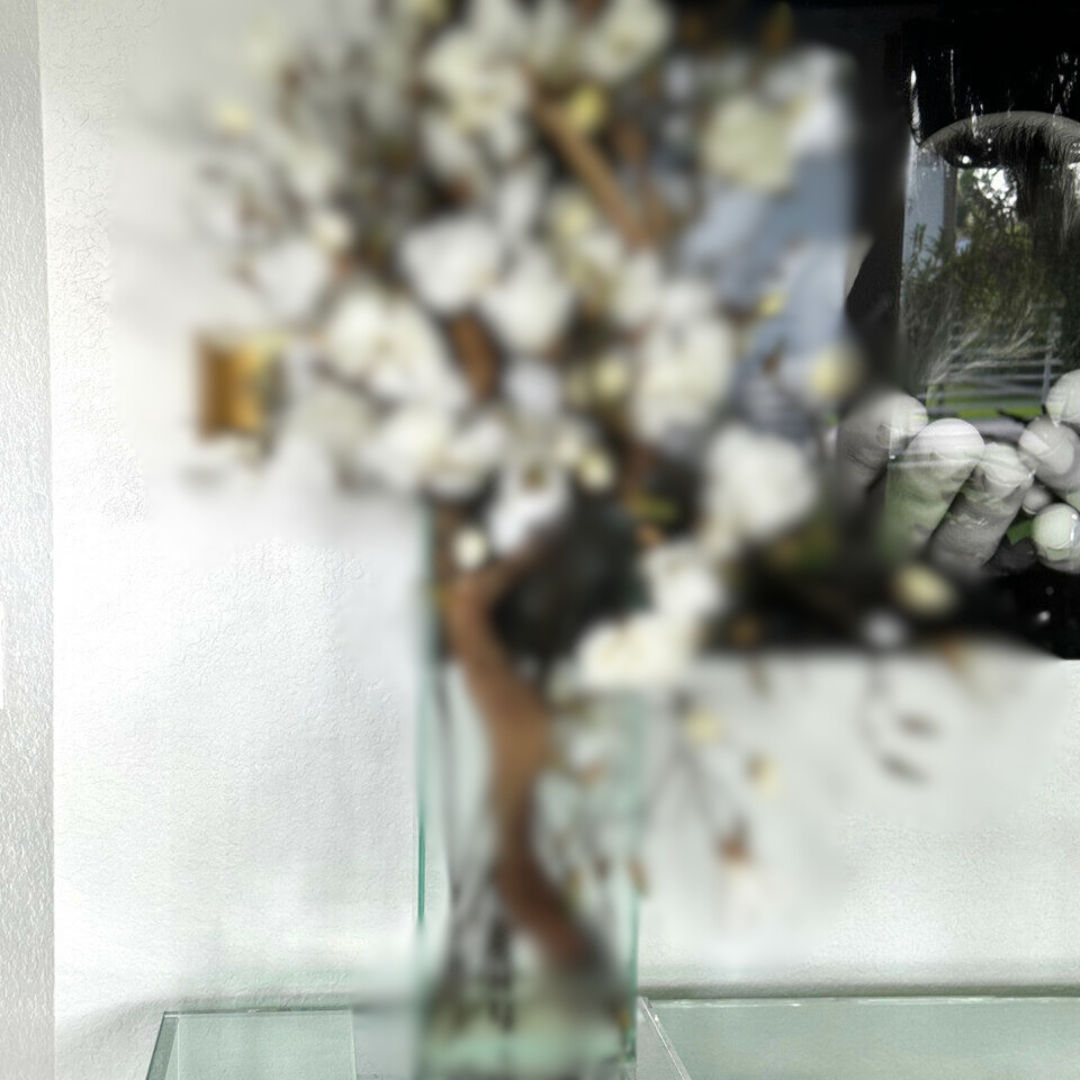 Vase mit weißen